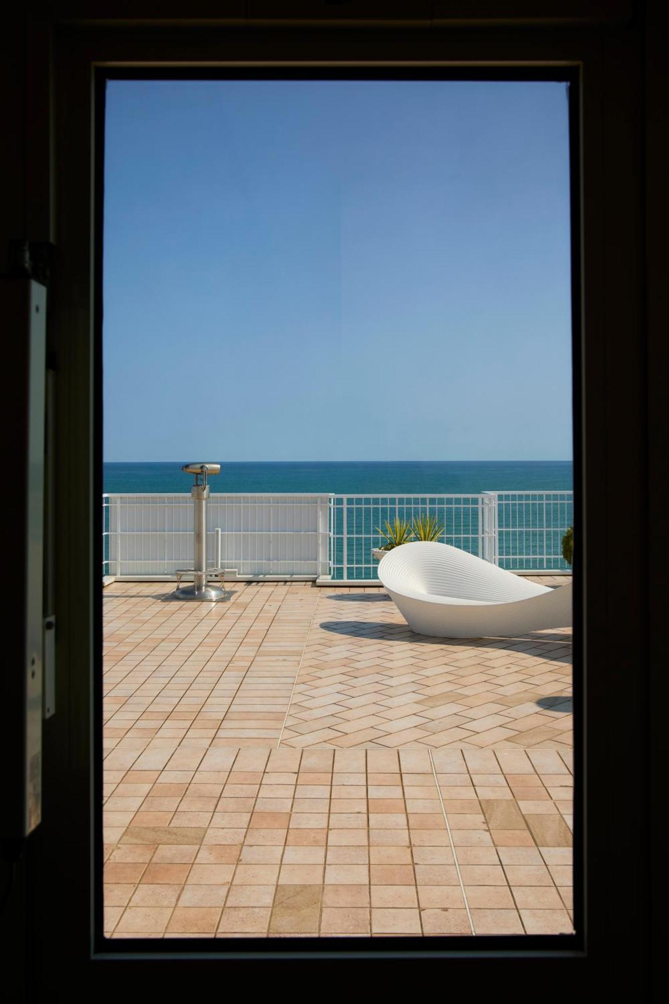 Termini Beach Hotel & Suites Lido di Jesolo Exterior photo